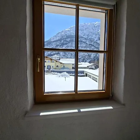 Gaestehaus Hammerle منزل للإقامة هولزاغو